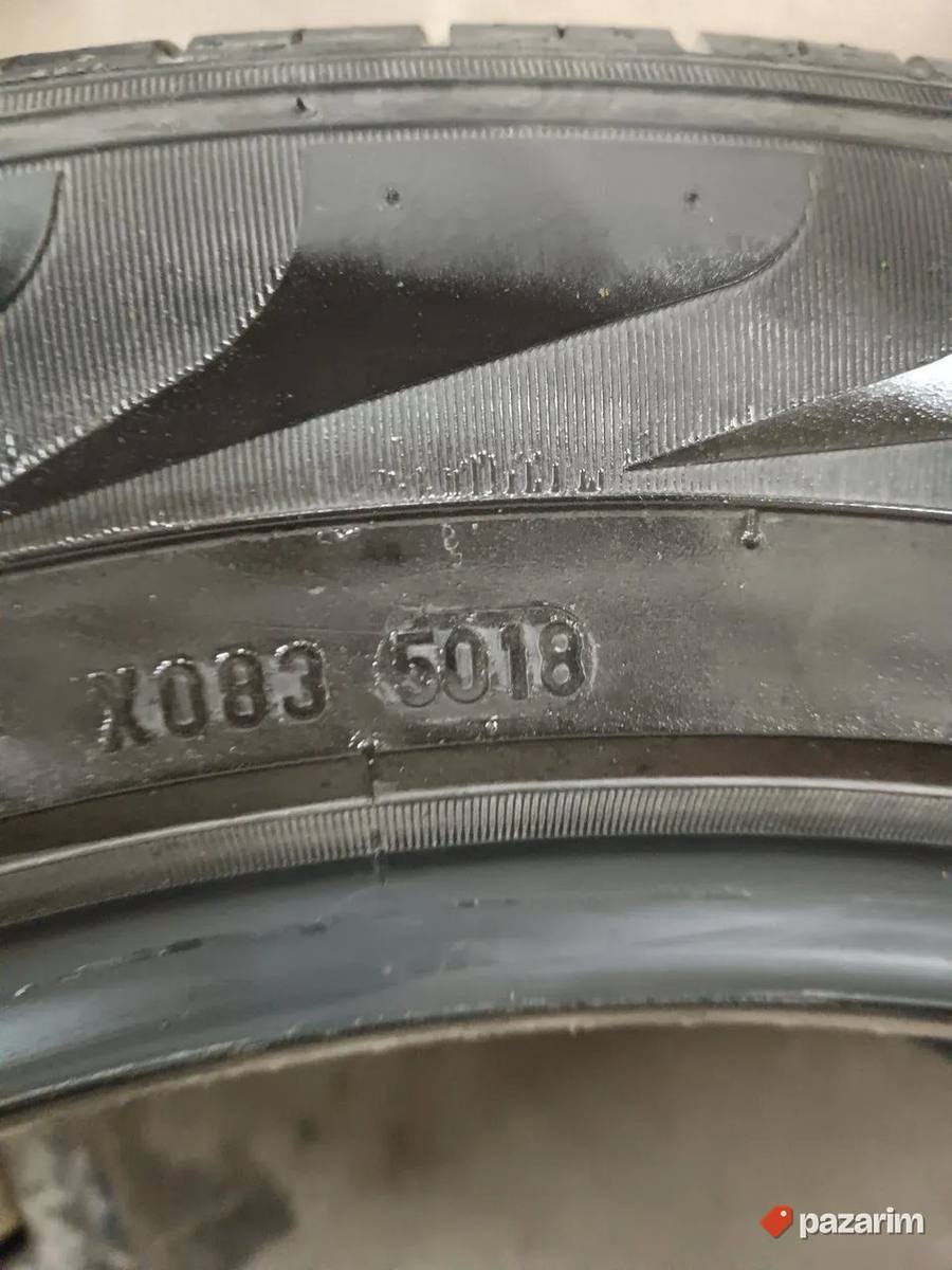 POLOVNE Pirelli letnje gume 235/55 R18 2