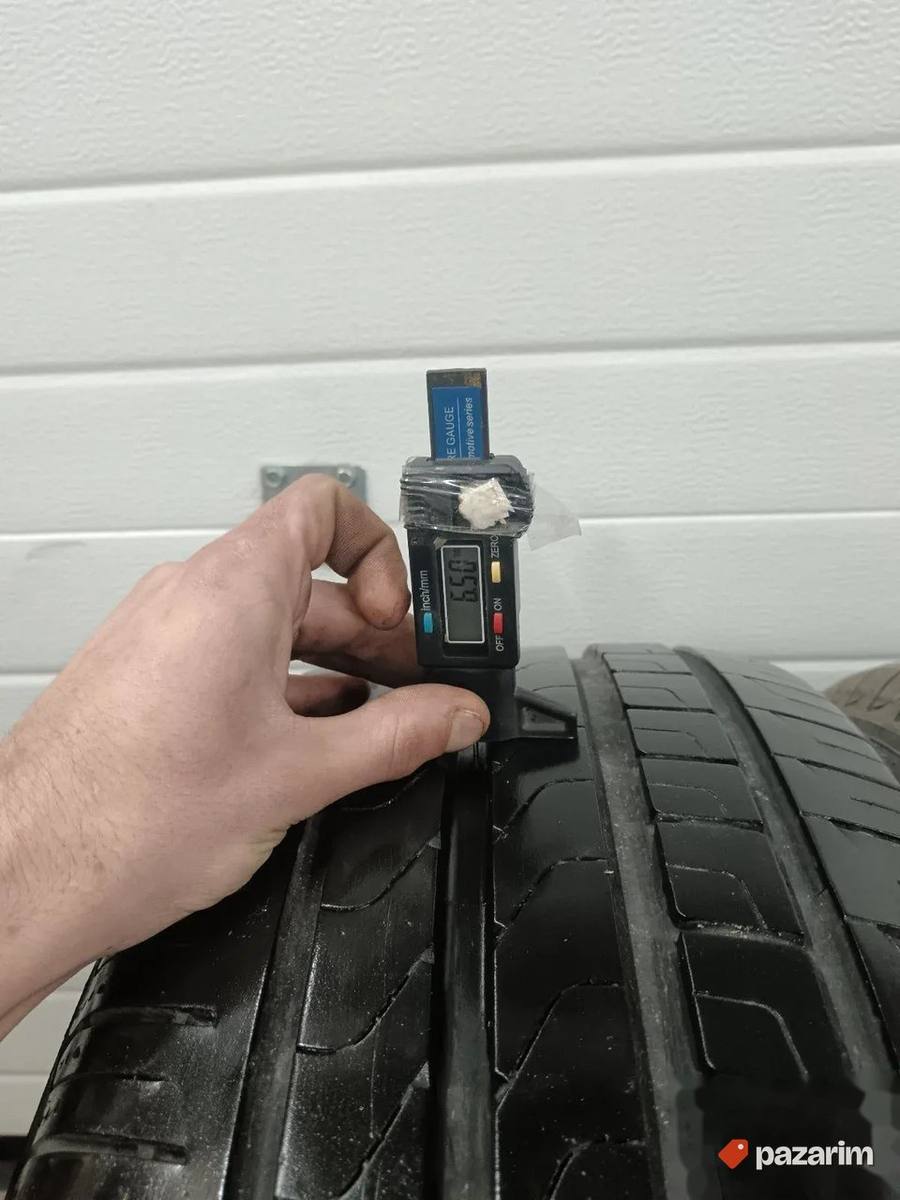 POLOVNE Pirelli letnje gume 235/55 R18 3
