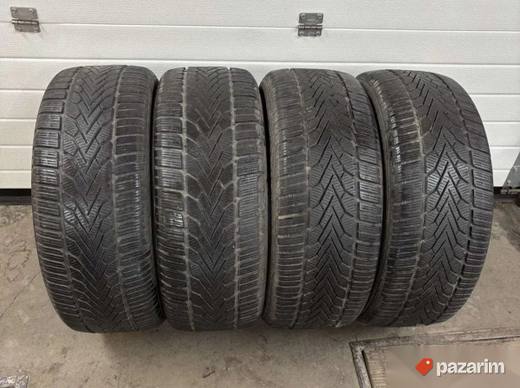 POLOVNE Semperit zimske gume 235/55 R17