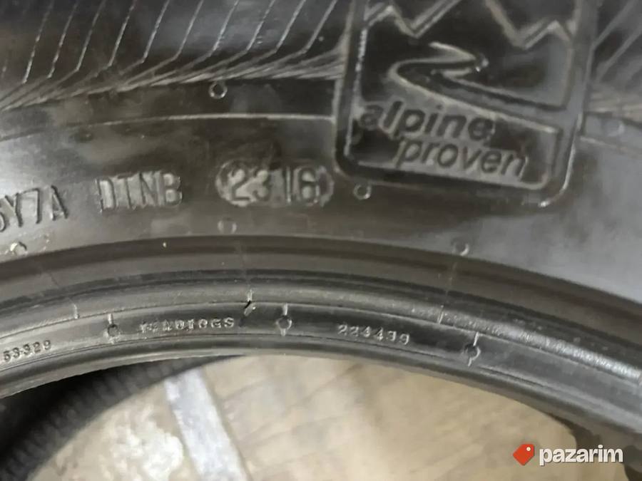 POLOVNE Semperit zimske gume 235/55 R17 5