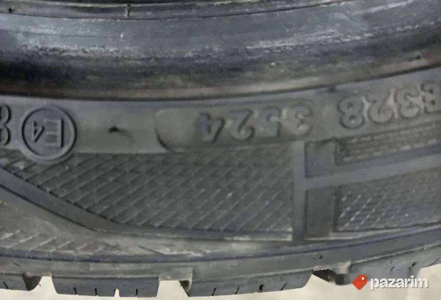 POLOVNA Vredestein zimska guma 315/30 R22 3