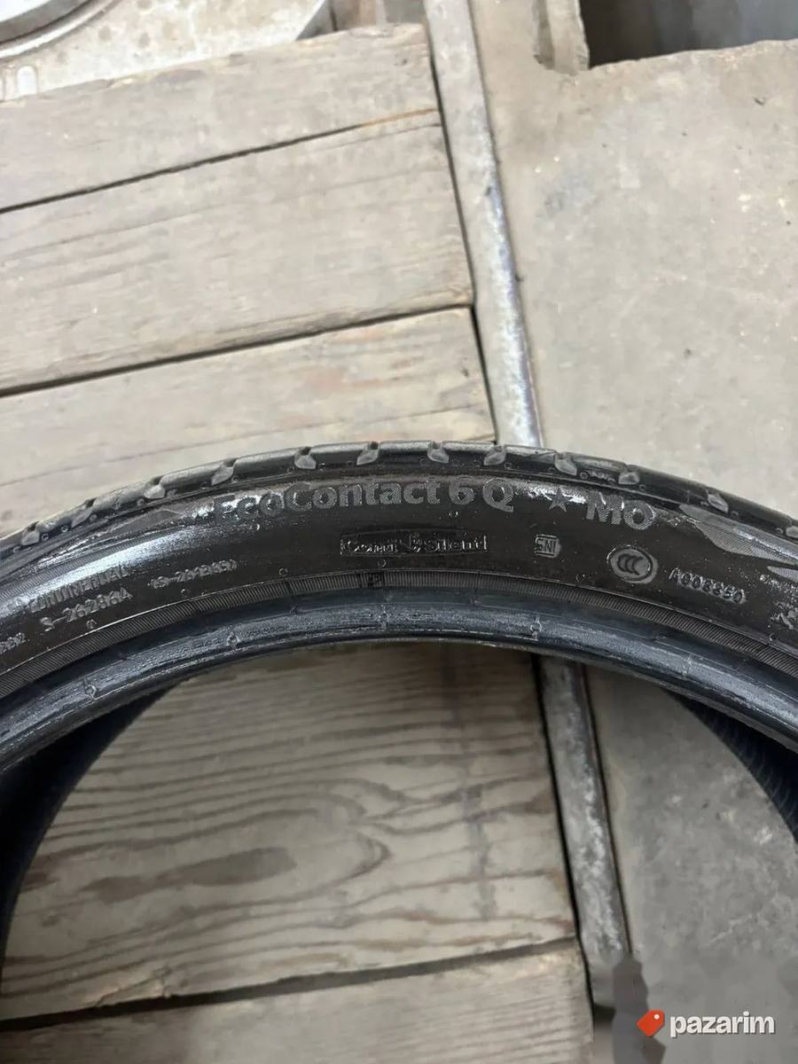 POLOVNE Continental letnje gume 275/35 R21 3