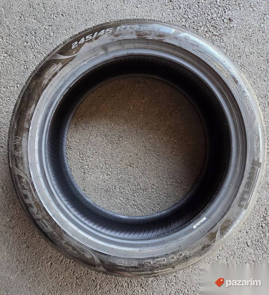 POLOVNE Pirelli letnje gume 245/45 R19 4