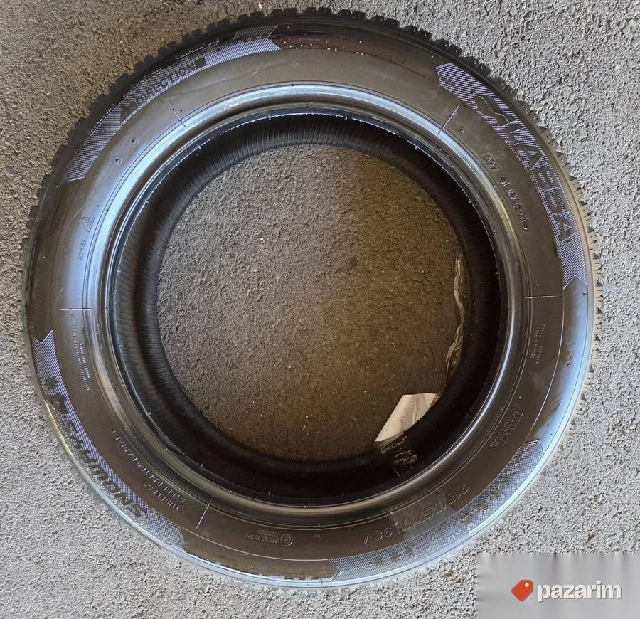 POLOVNE Lassa zimske gume 215/55 R17 4