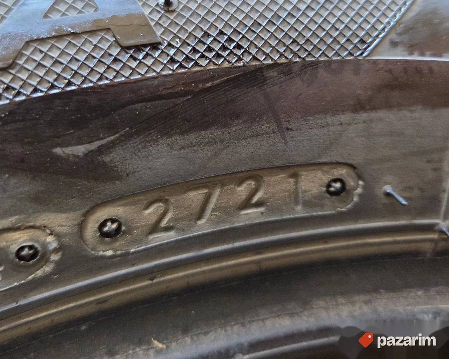 POLOVNE Lassa zimske gume 215/55 R17 5