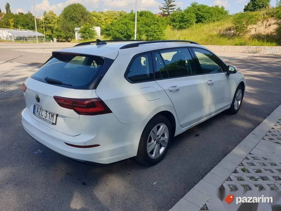 Volkswagen Golf 8 1.5 TGI 5