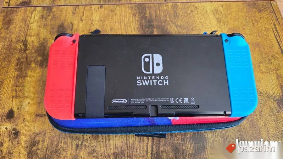 Nitendo Switch v2 + igrice i dodaci 2