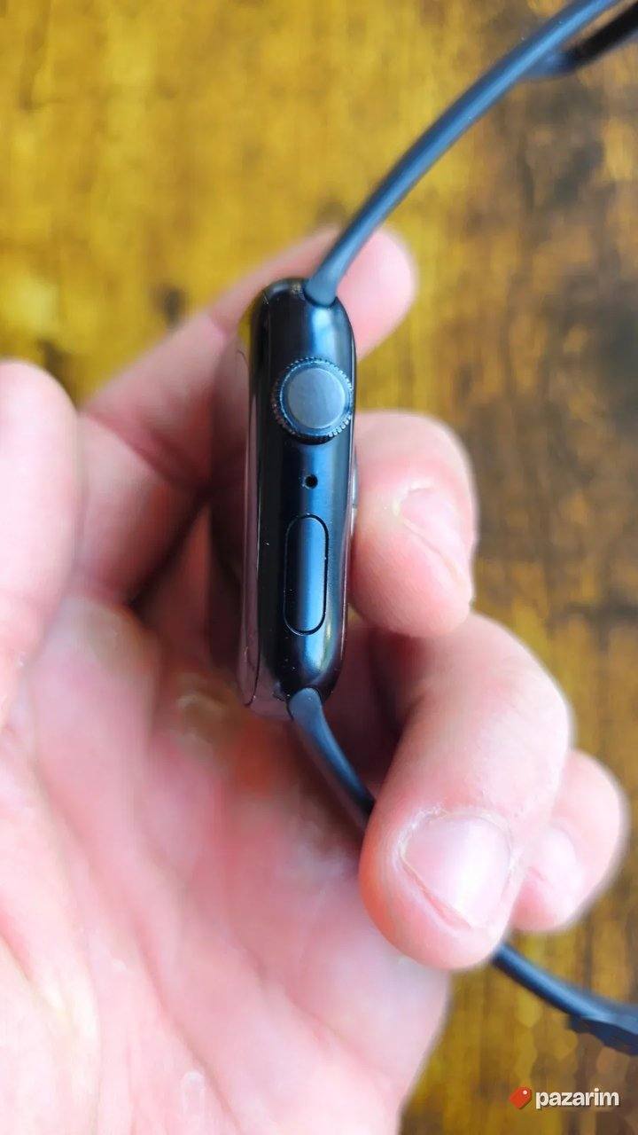 Apple watch 8 45 mm 84% BH 4