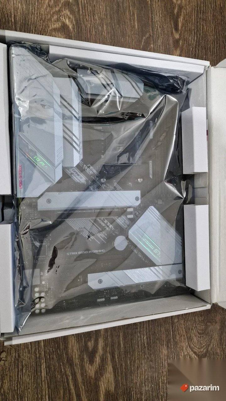 B550 - A Asus Rog STRIX bela 2