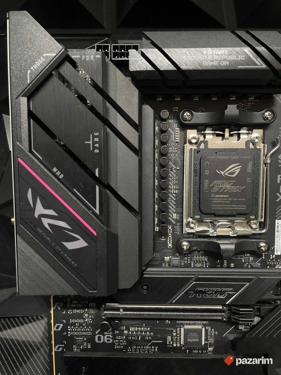 B650 Rog Strix + Ryzen 7 7800x3d 5