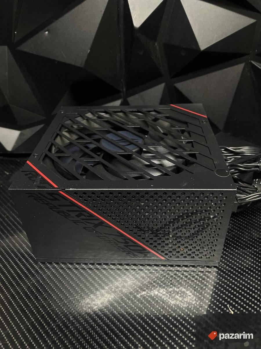 Asusu rog Strix 750w napajanje Gold 2