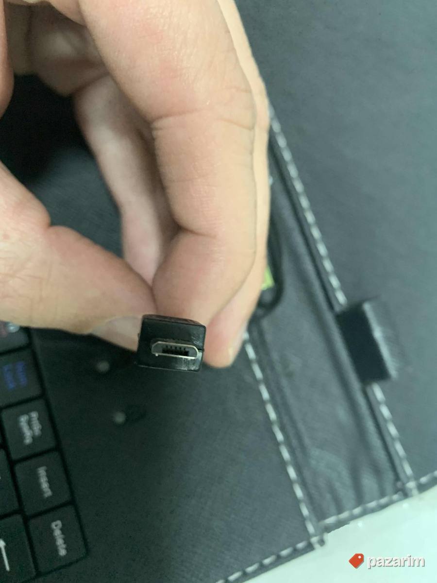 Futrola sa Tastaturom za Tablete do 10inch 3