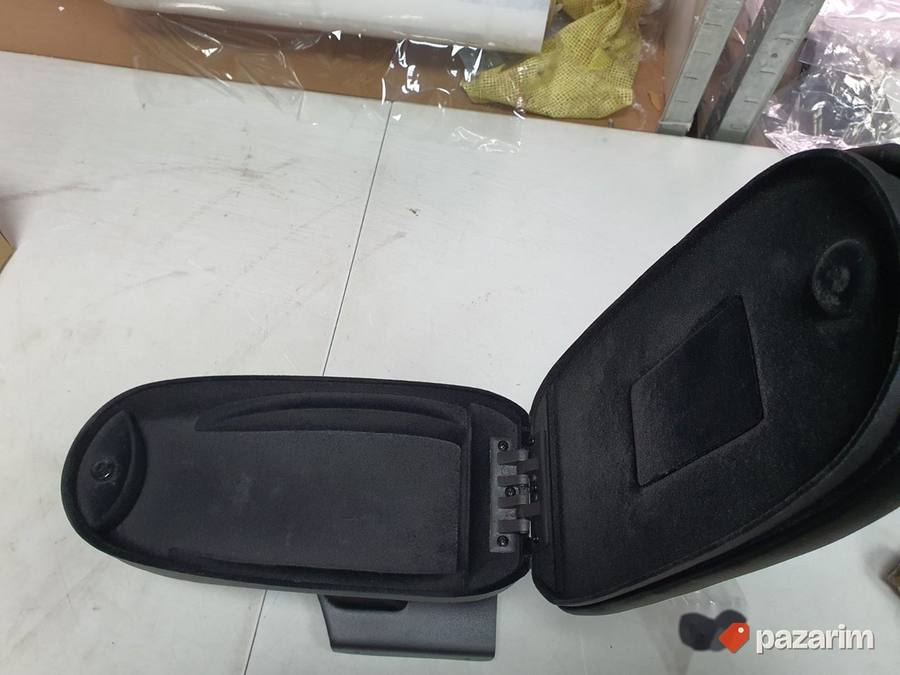 Naslon za Ruke za BMW (Crni) Cora 3