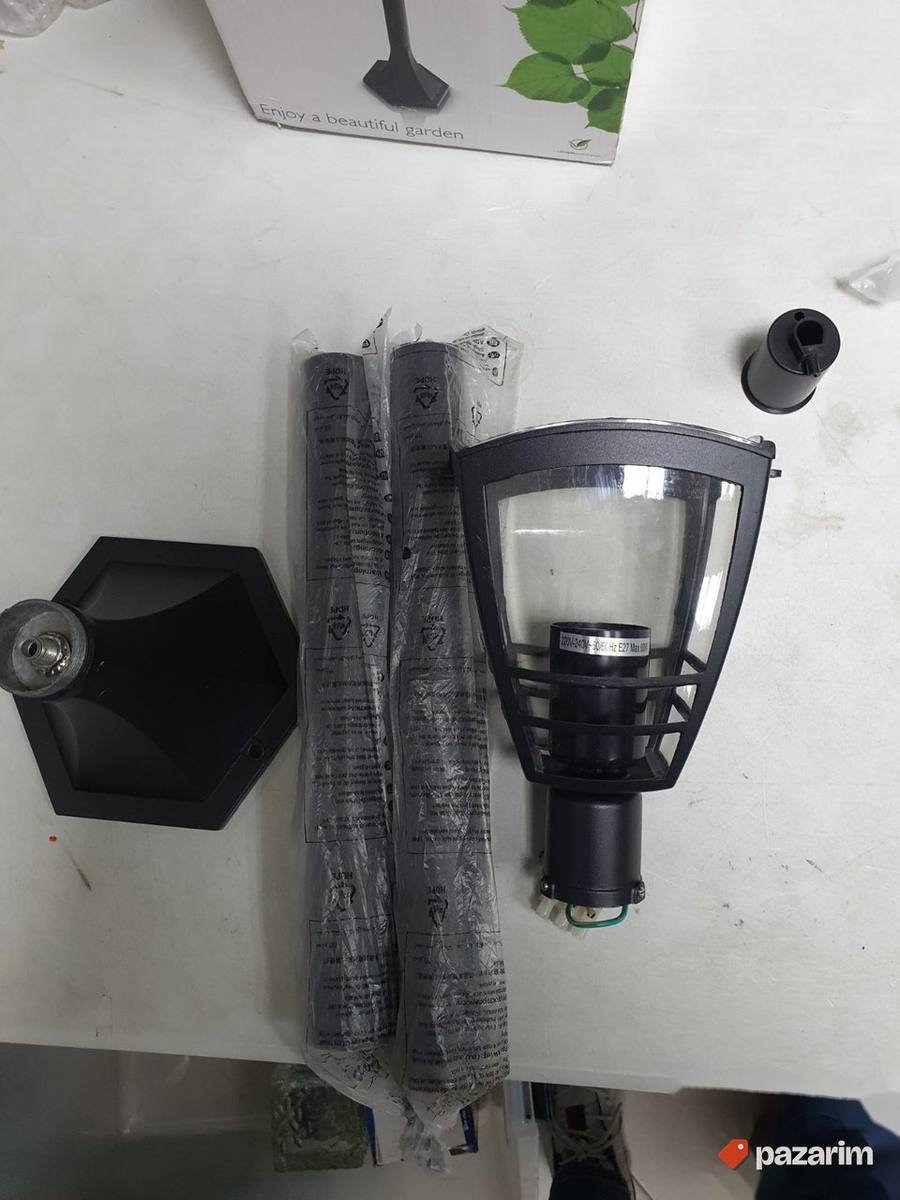 Baštenska Lampa 60W 17.5x17.5x99.5cm-Philips 4