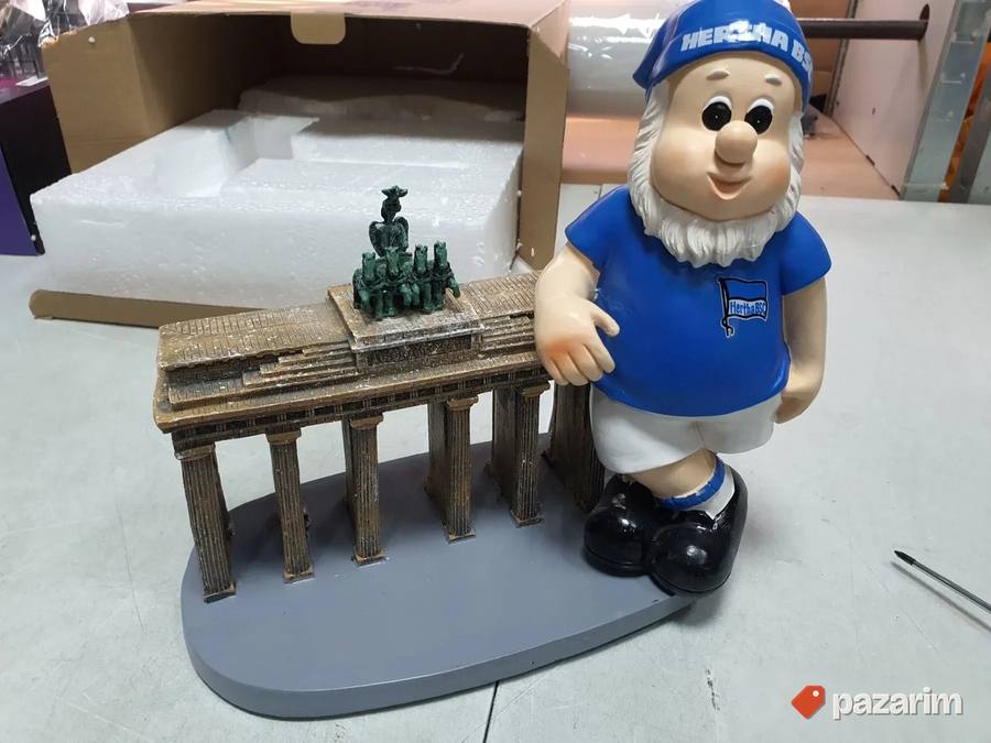 Dekorativna stauta patuljka u FK Herta Berlin dresu 8