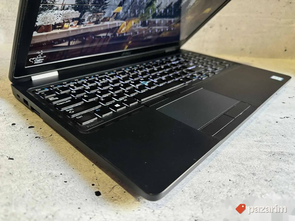 DELL Precision 3520/15.6 IPS/I7-6820HQ/32GB/256/Quadro M620 1