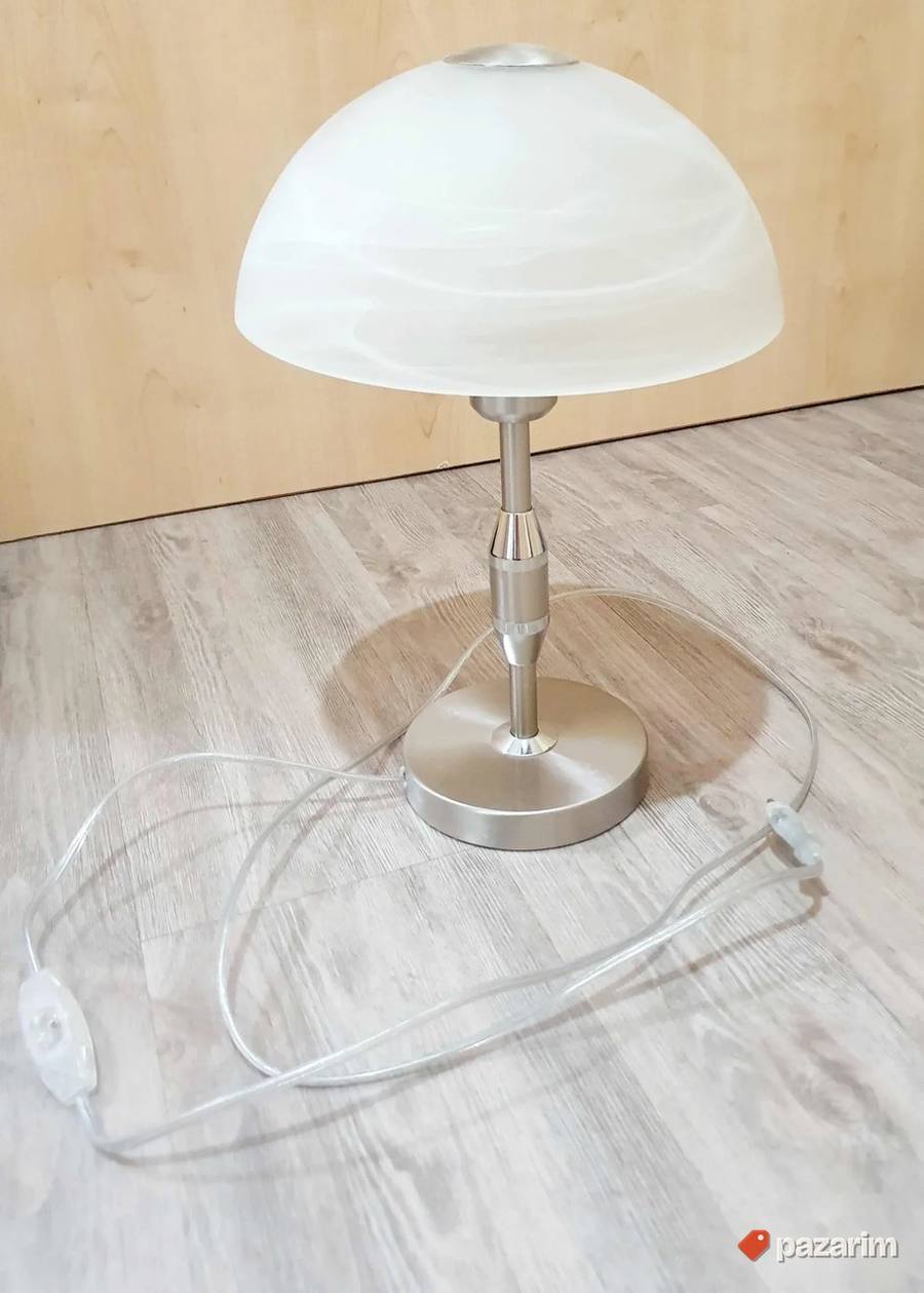 Elegantna stona lampa UVOZ 3