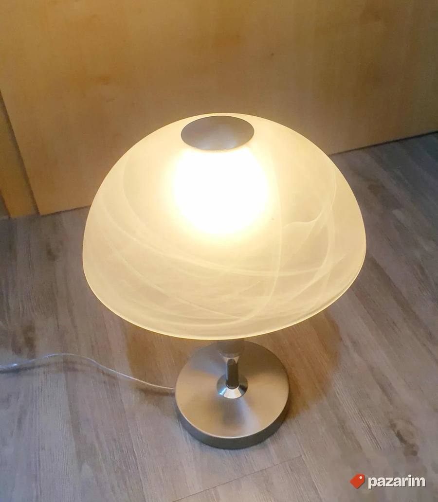 Elegantna stona lampa UVOZ 4