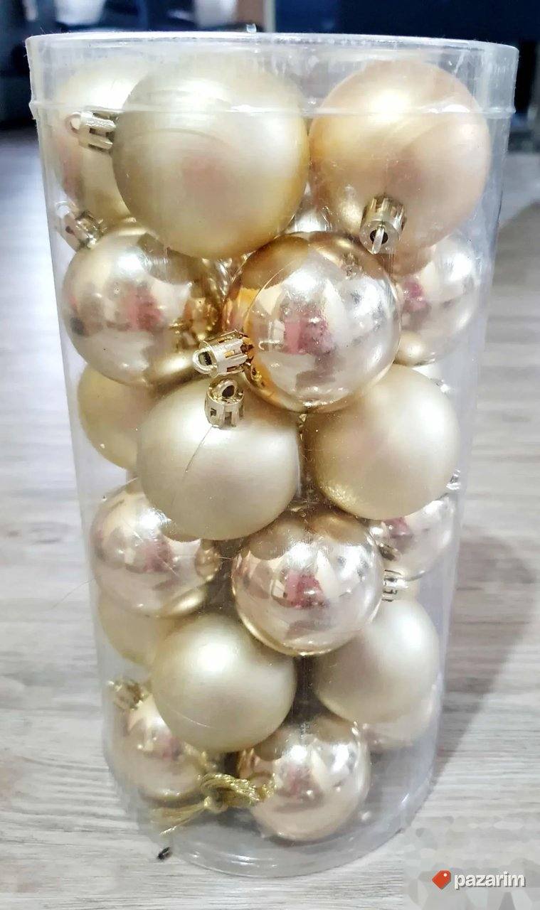Elegantan set zlatnih božićnih kuglica 3