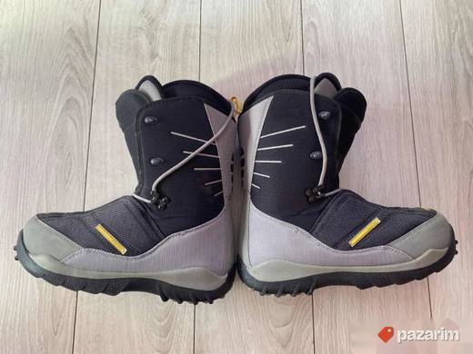 Salomon snowboard čizme 42 očuvane, torba na poklon