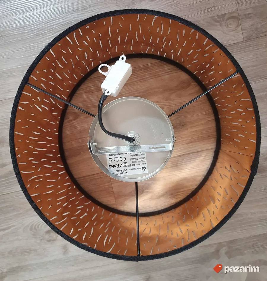 Moderna plafonska lampa sa dekorativnim abažurom 3
