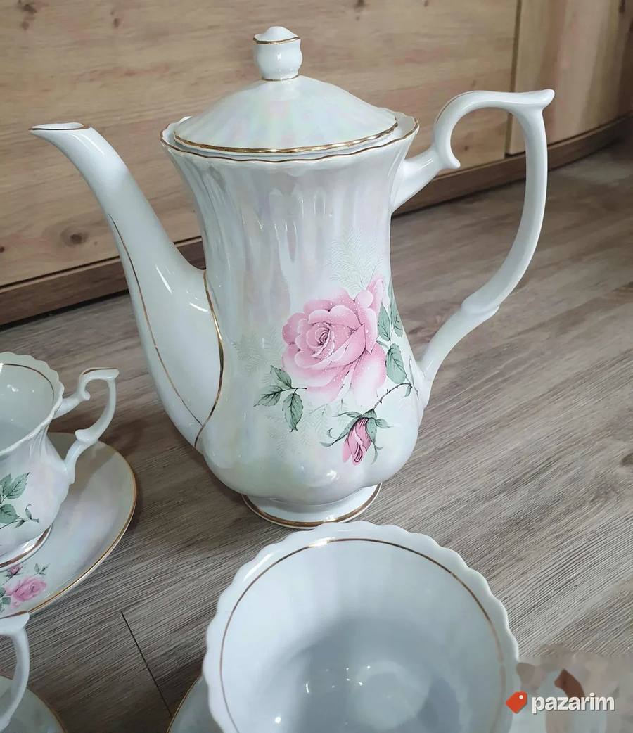 Prelep porcelanski servis za kafu/čaj za 12 osoba 4