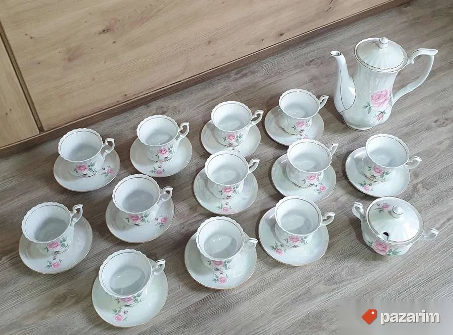 Prelep porcelanski servis za kafu/čaj za 12 osoba 7