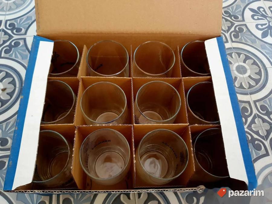 Set od 12 vintage staklenih čaša sa vinskim motivom novo 2