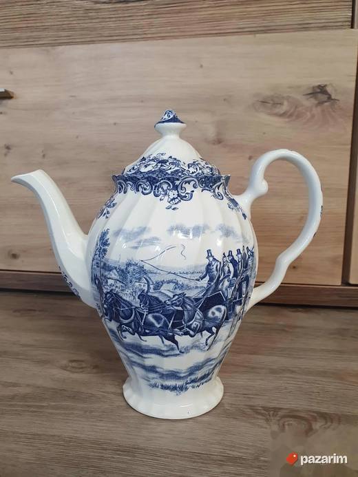 Veliki vintage porcelanski čajnik plavo-beli motiv kočije