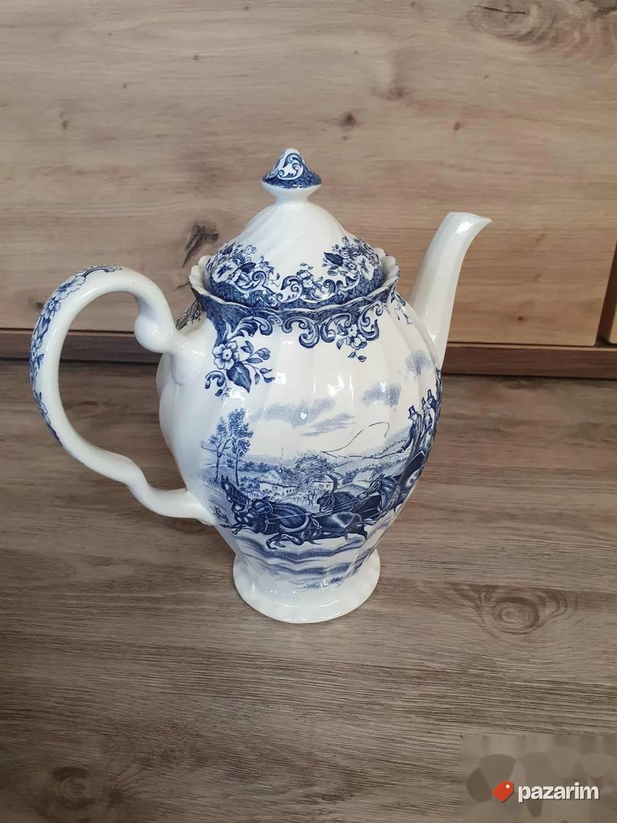 Veliki vintage porcelanski čajnik plavo-beli motiv kočije 2