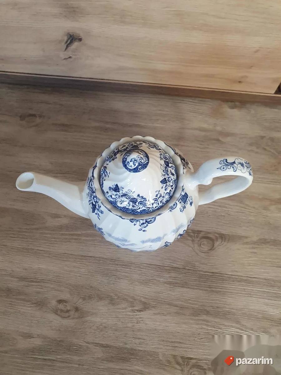 Veliki vintage porcelanski čajnik plavo-beli motiv kočije 4