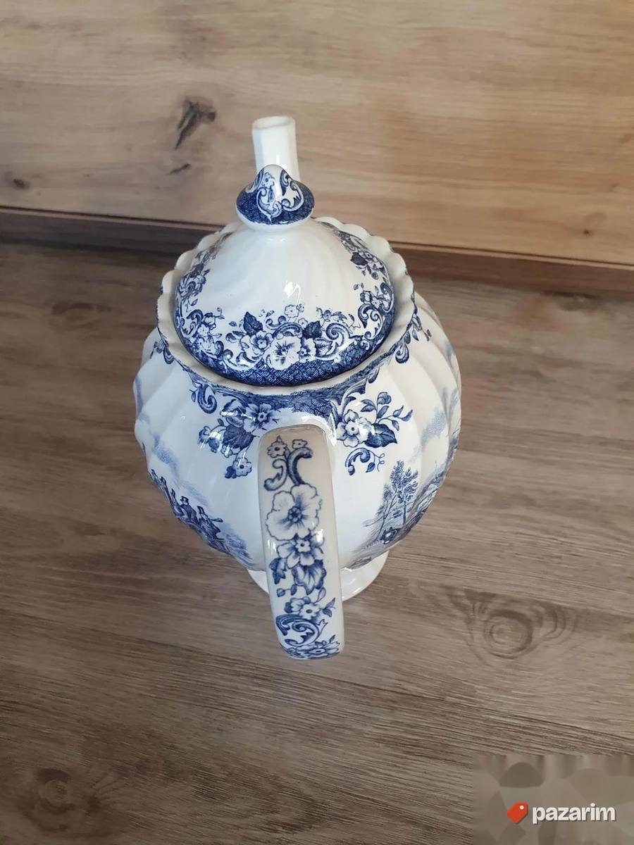 Veliki vintage porcelanski čajnik plavo-beli motiv kočije 5