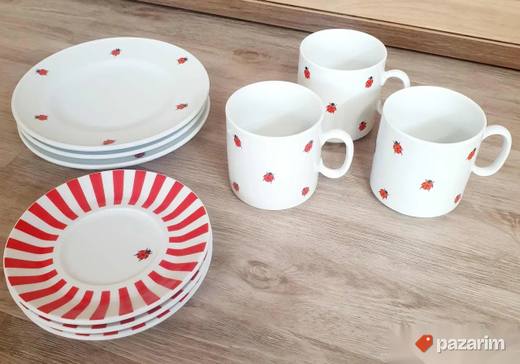 Retro / Vintage porcelanski set Bubamara (tanjiri i šolje)