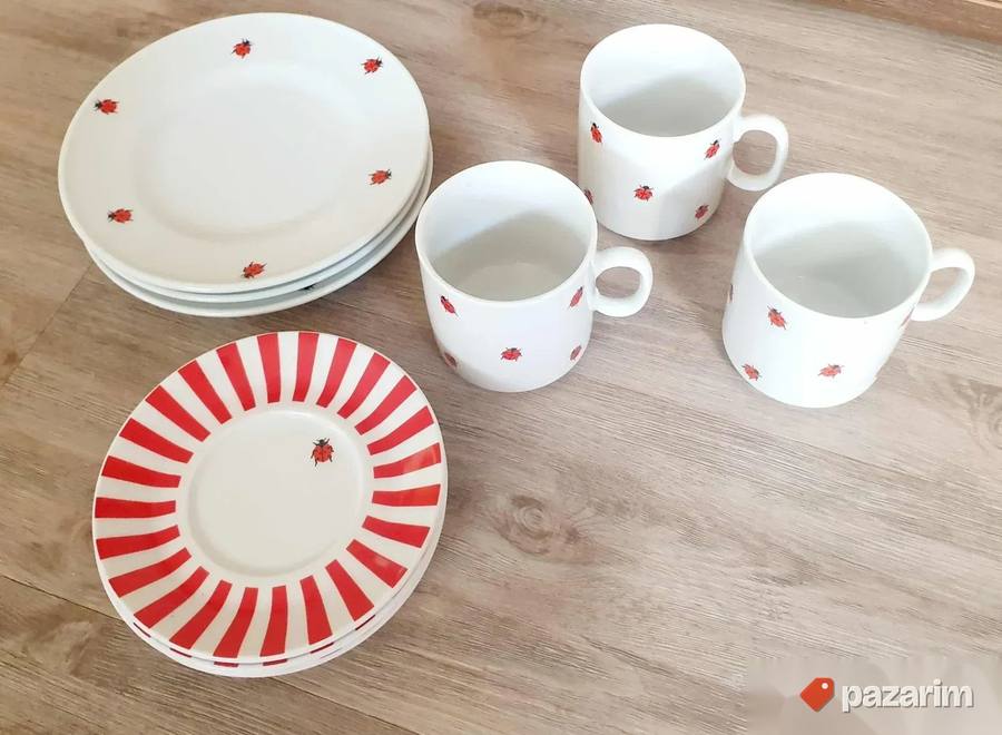 Retro / Vintage porcelanski set Bubamara (tanjiri i šolje) 2