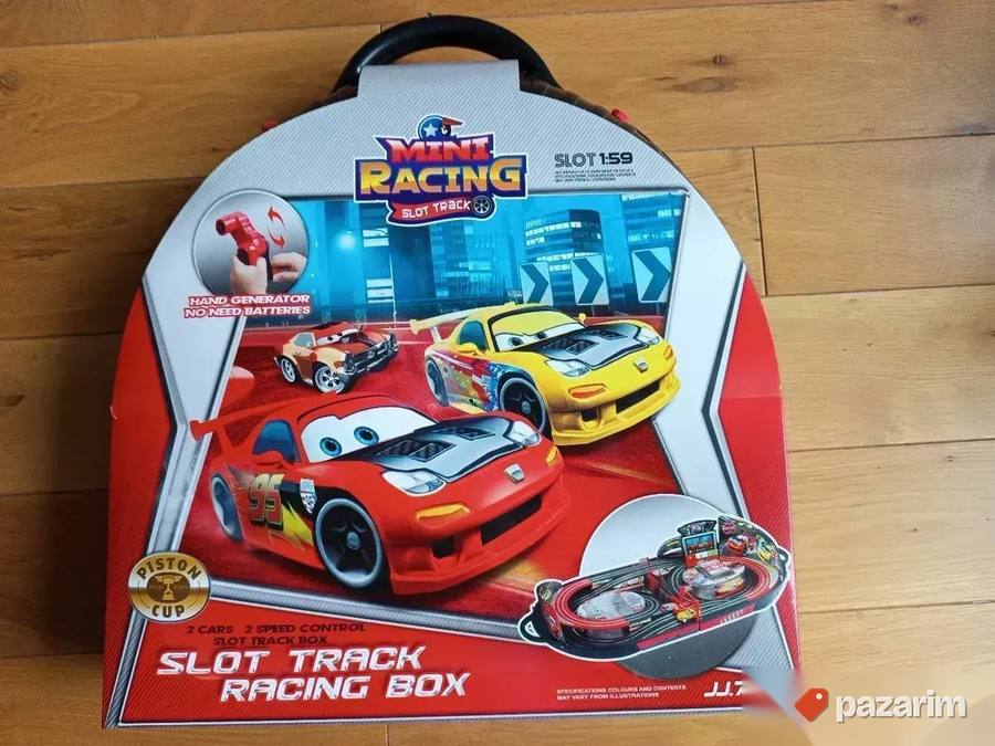 PRENOSIVA trkačka staza u boxu Cars +2 autića igračka 3