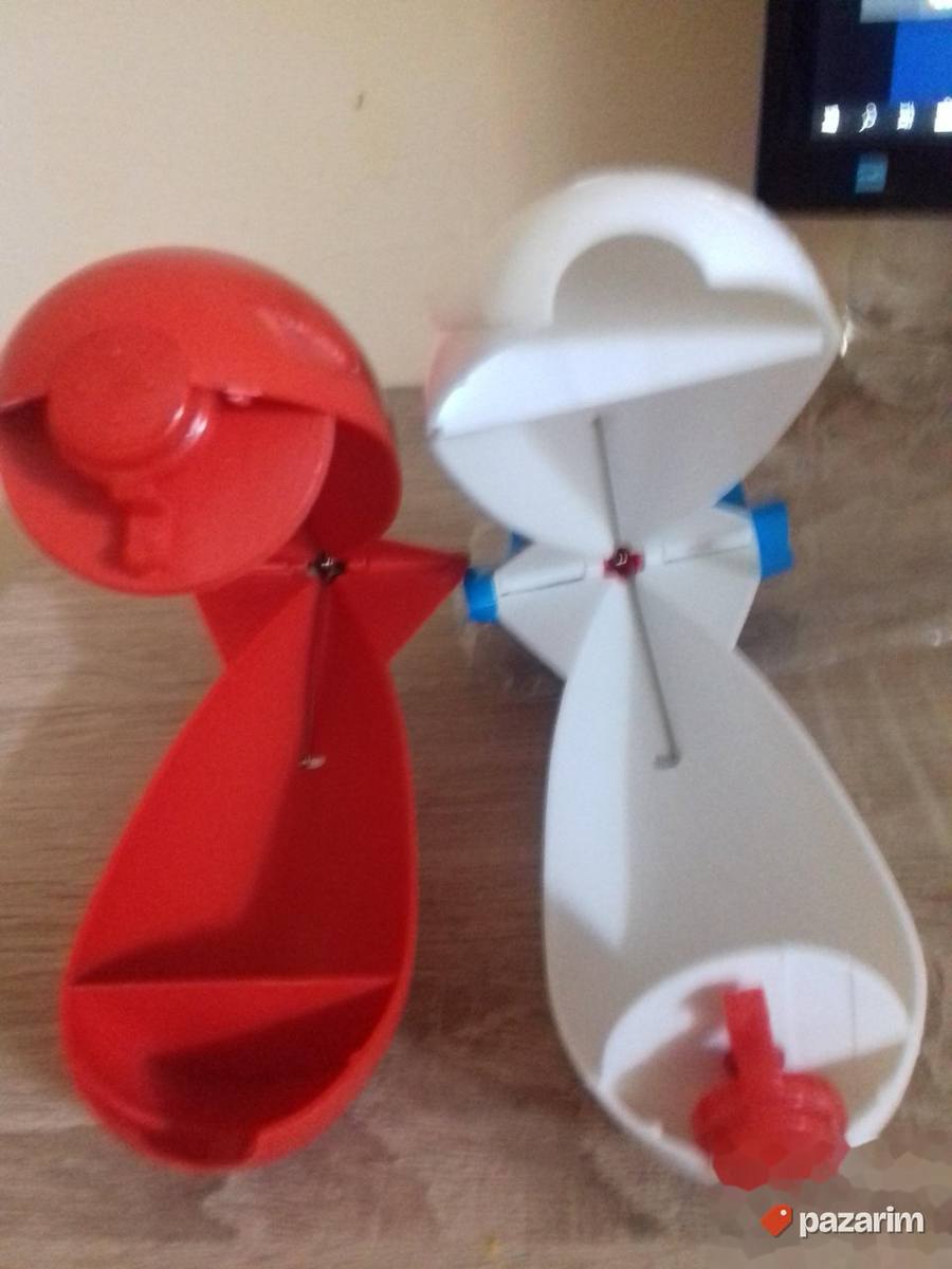 Spomb bele i crvene boje 2
