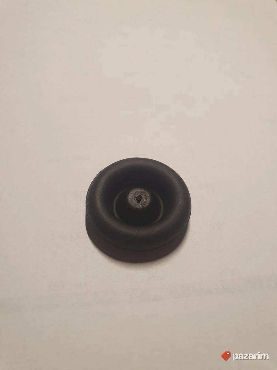 Cep poklopac gumeni 23x26x6 univerzalni 2