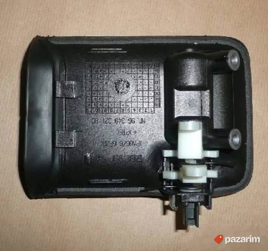 Kvaka vrata Berlingo Partner 1996-2008 klizna desna 9101P8 2