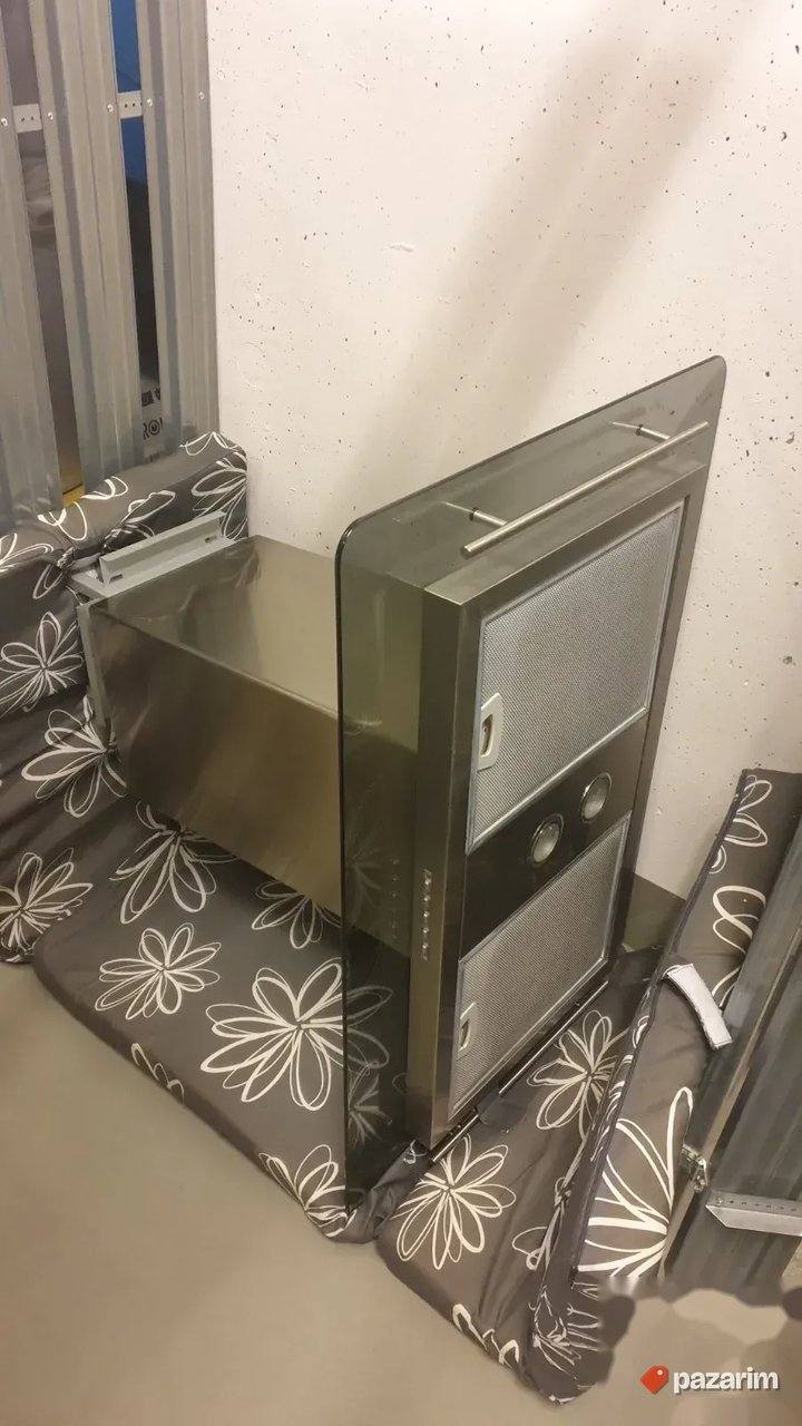 Praktično nov ostrvski aspirator 60x90 cm – inox/staklo – TO 1