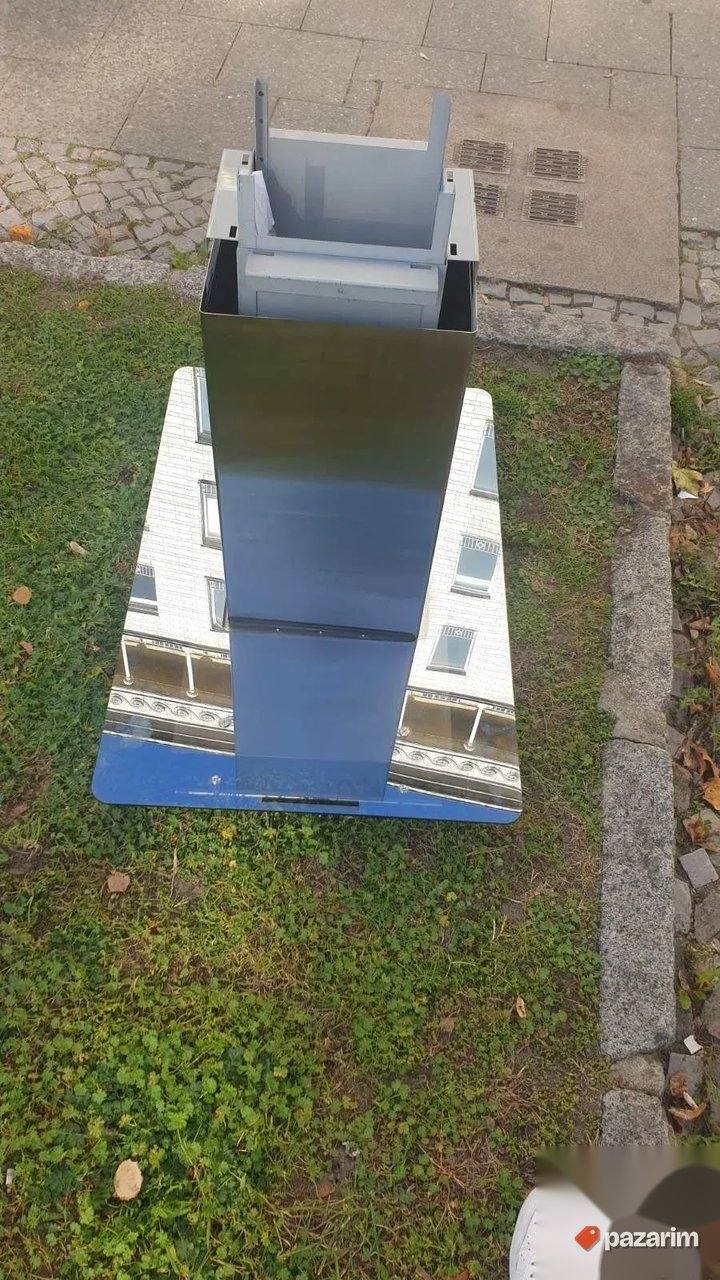 Praktično nov ostrvski aspirator 60x90 cm – inox/staklo – TO 5