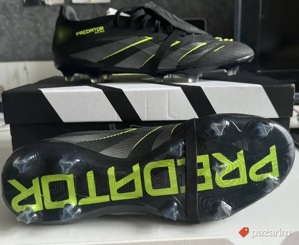 Prodajem kopacke nove 41 1/3. Adidas Predator Black Pro. 1