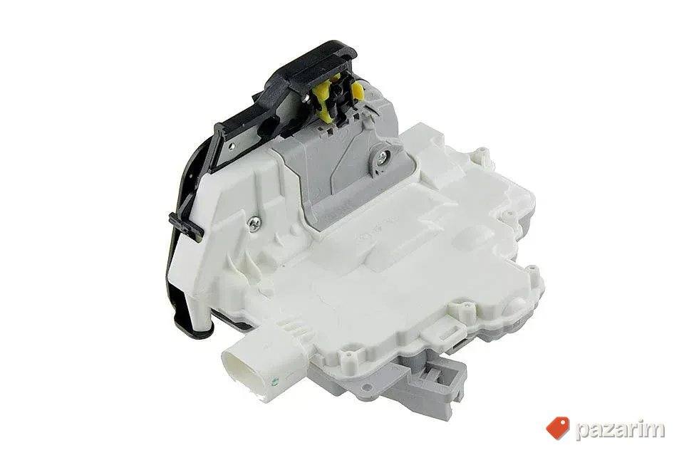 Brava centralna Audi A3/A4/A6 2004-2008 prednja desna 1