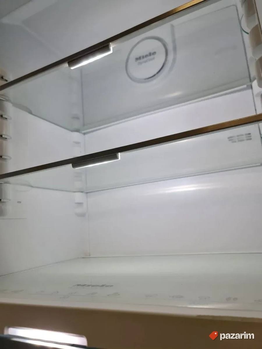 Miele ugradni frizideri i kombinovani frizideri 7