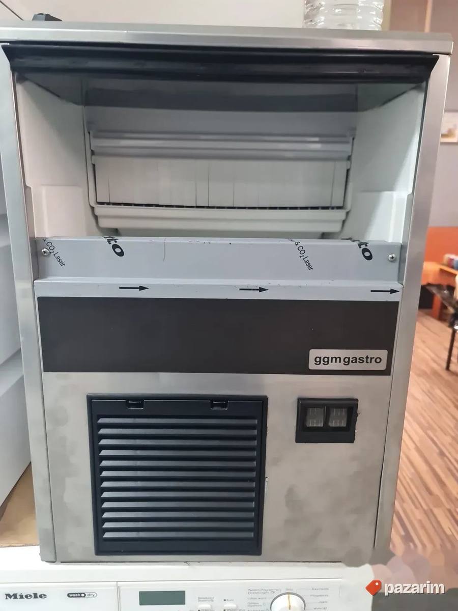 Profesionalni ledomat ggmgastro 2