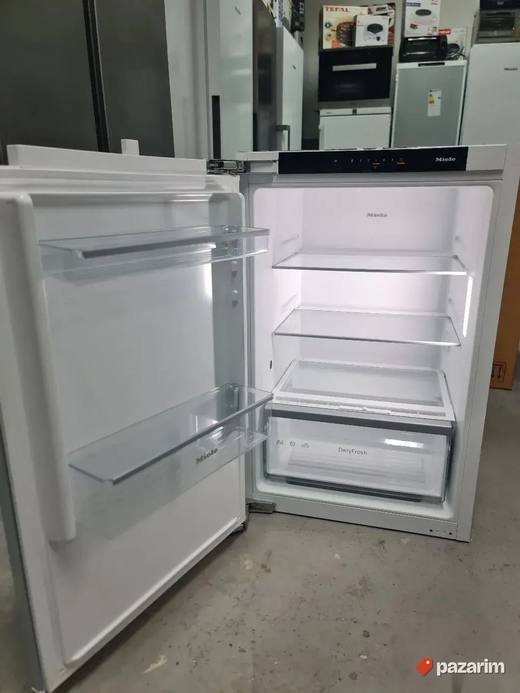 Miele ugradni frizider NOV