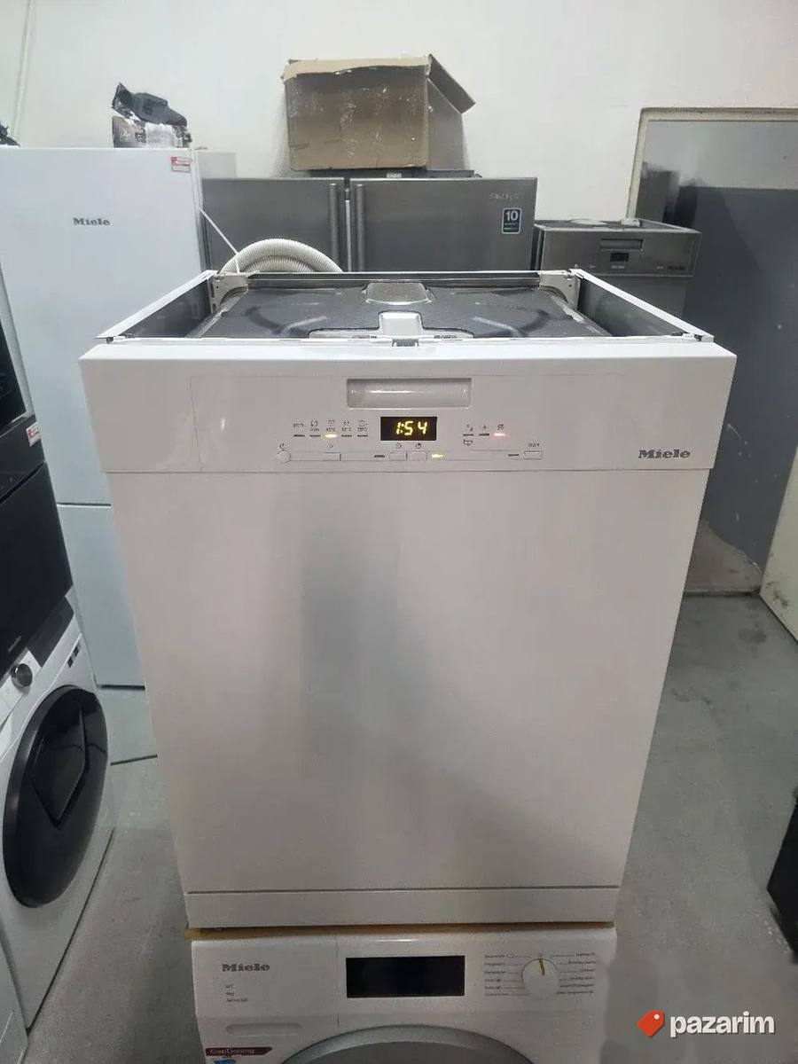 Miele podpultna - polu ugradna 60cm masina za sudove 2025god 2