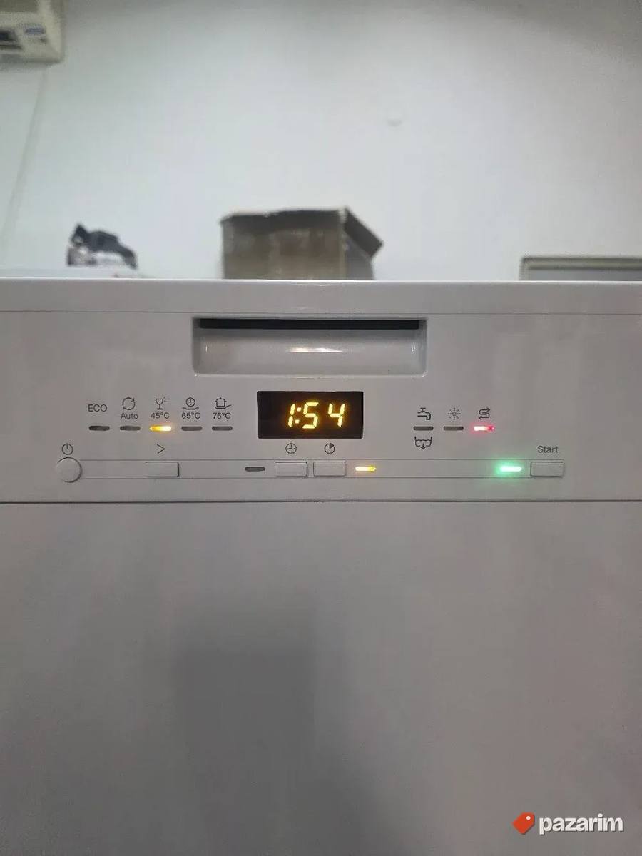 Miele podpultna - polu ugradna 60cm masina za sudove 2025god 3