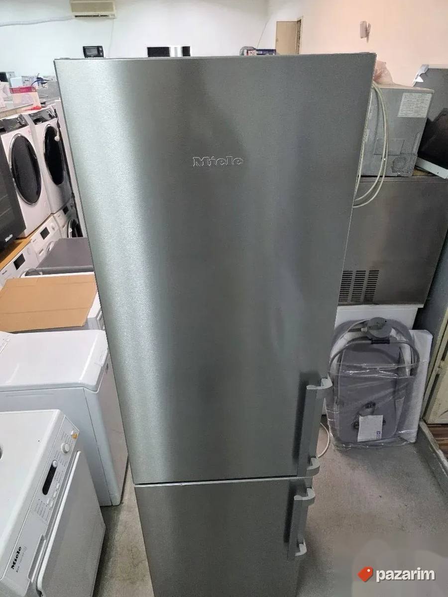 Miele kombinovani frizider KFN 4797 CD iz uvoza NOV 3