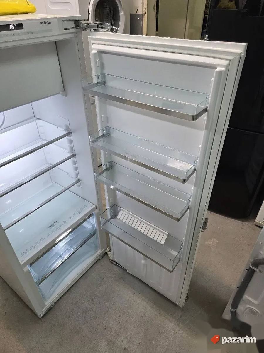 Miele K 35683 iDF ugradni frizider iz uvoza 140cm 4