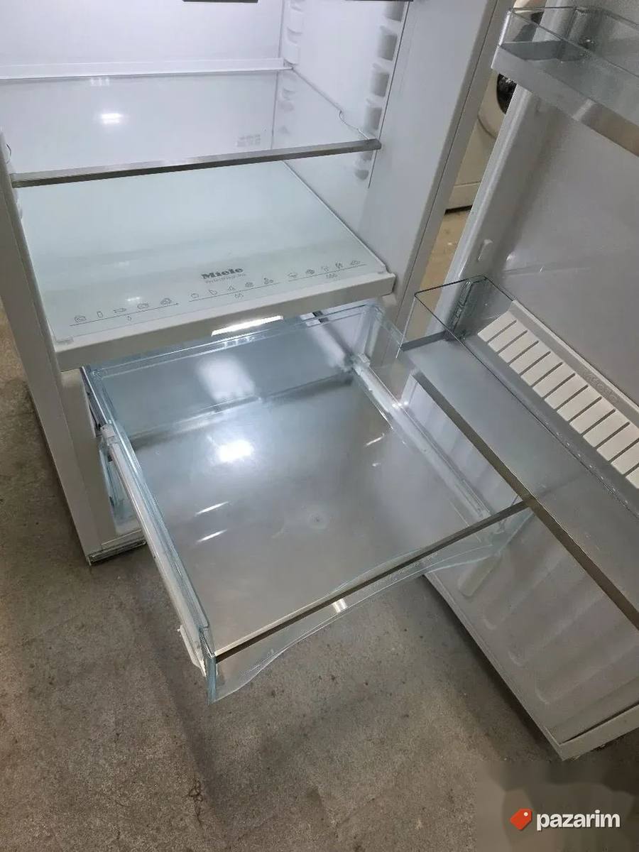Miele K 35683 iDF ugradni frizider iz uvoza 140cm 6